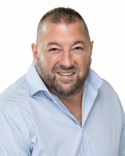 Image of Lonny Van Ieperen, Associate